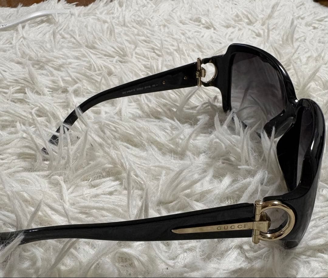 GUCCI ブラック キャットアイ サングラス