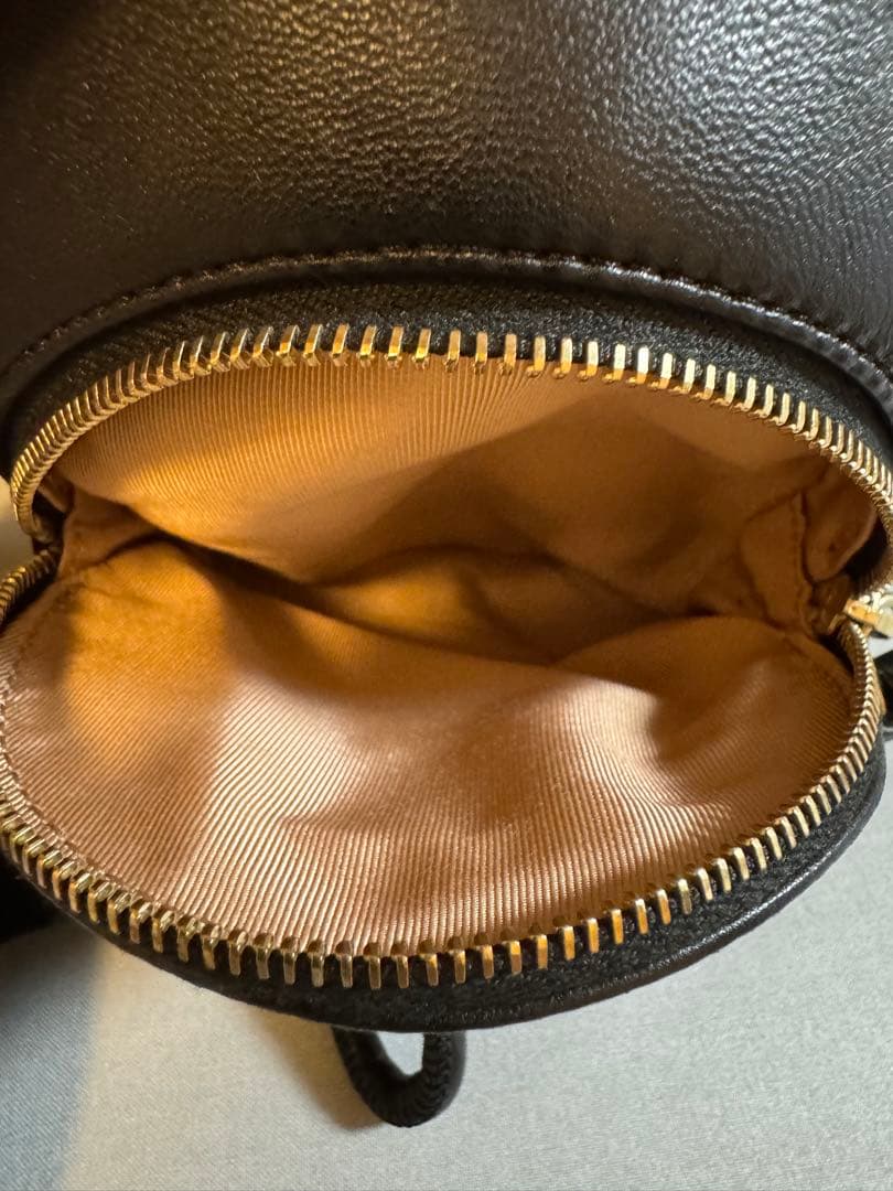 ロジェヴィヴィエボディバッグ