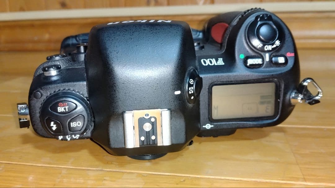 Nikon　F100　　MB-15 マルチパワーバッテリーパック付