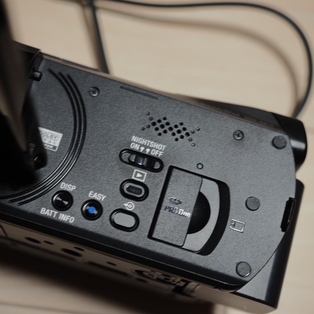 SONY HDR-SR12 フルハイビジョン　ナイトビジョン　ビデオカメラ