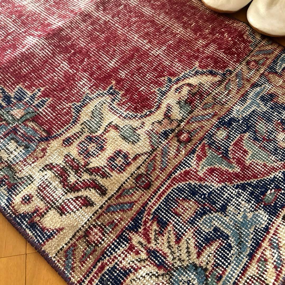 52×96 エンジ色　ボタニカル　擦れシャビー　トルコヴィンテージラグ