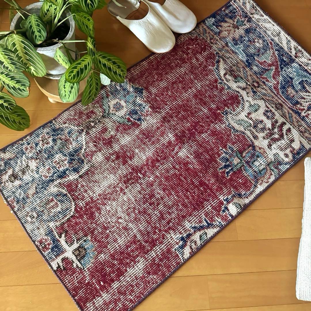 52×96 エンジ色　ボタニカル　擦れシャビー　トルコヴィンテージラグ