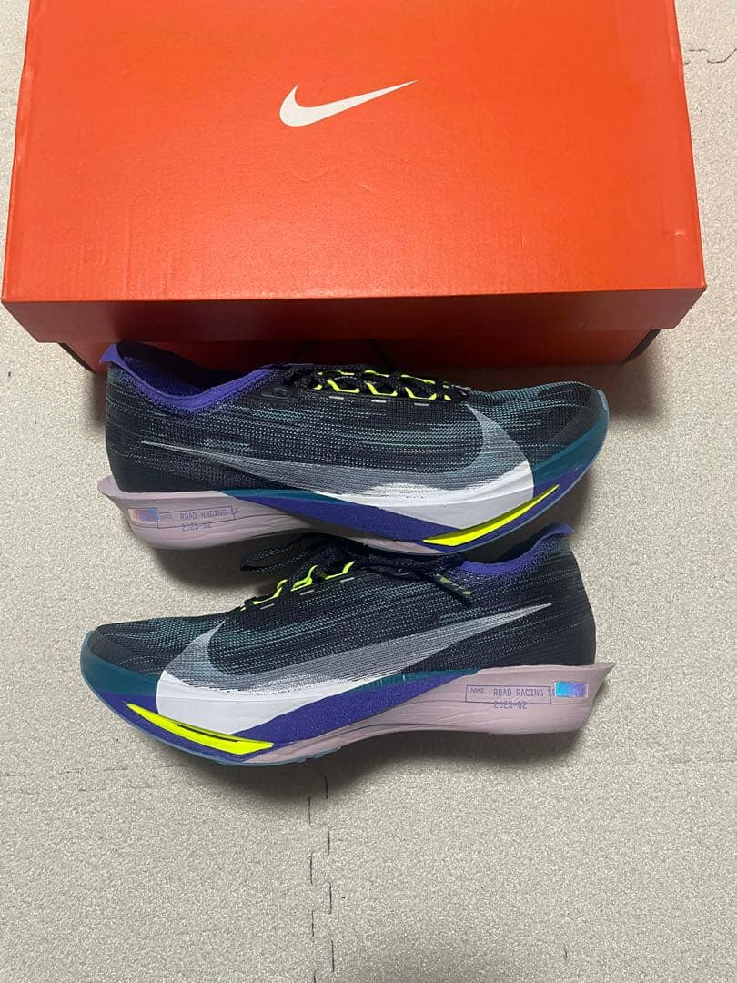 【新品未使用】ナイキ ランニングシューズ ストリークフライ2 26.5cm