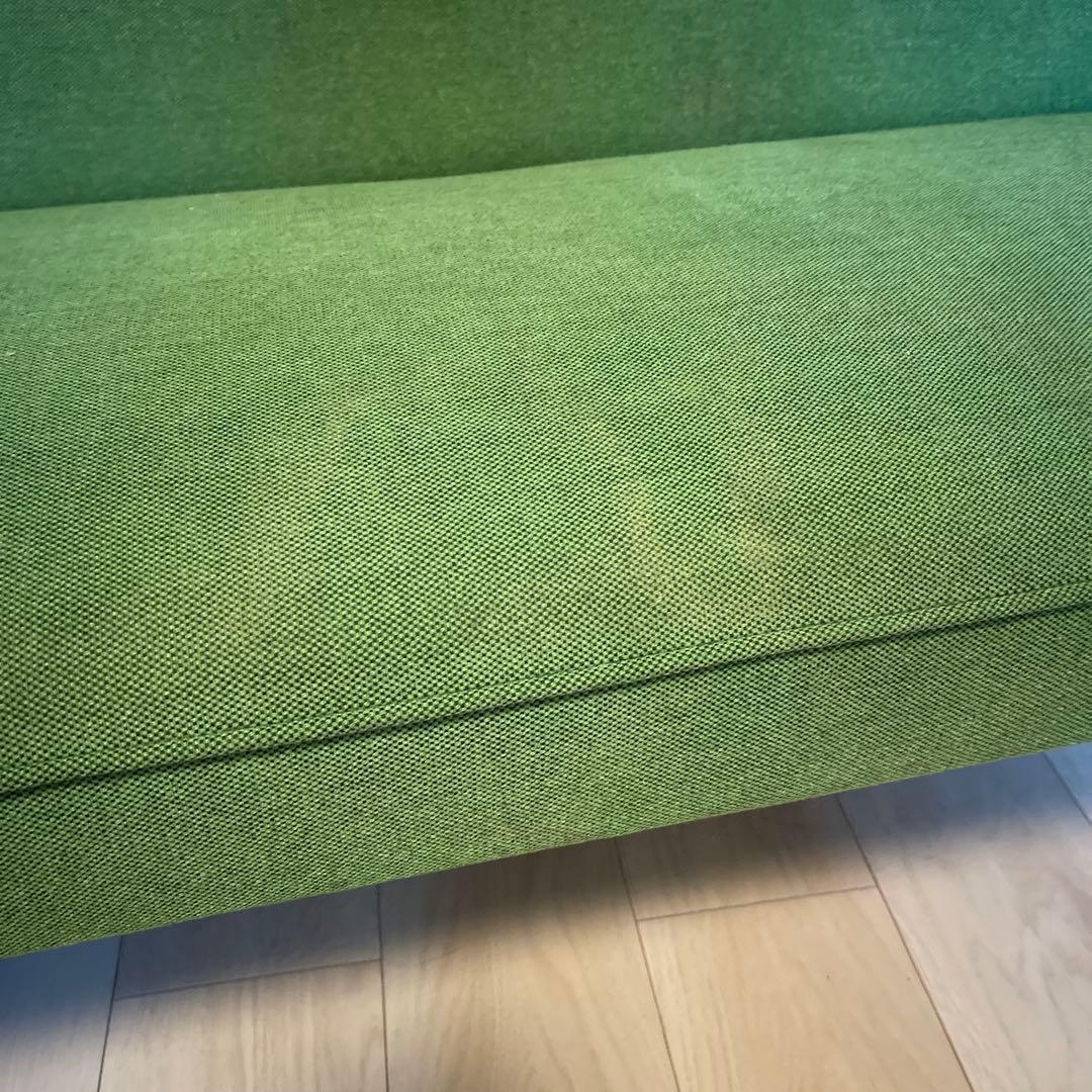 【カリモク60】2人掛けソファ Kチェア（タープグリーン）生産終了モデル