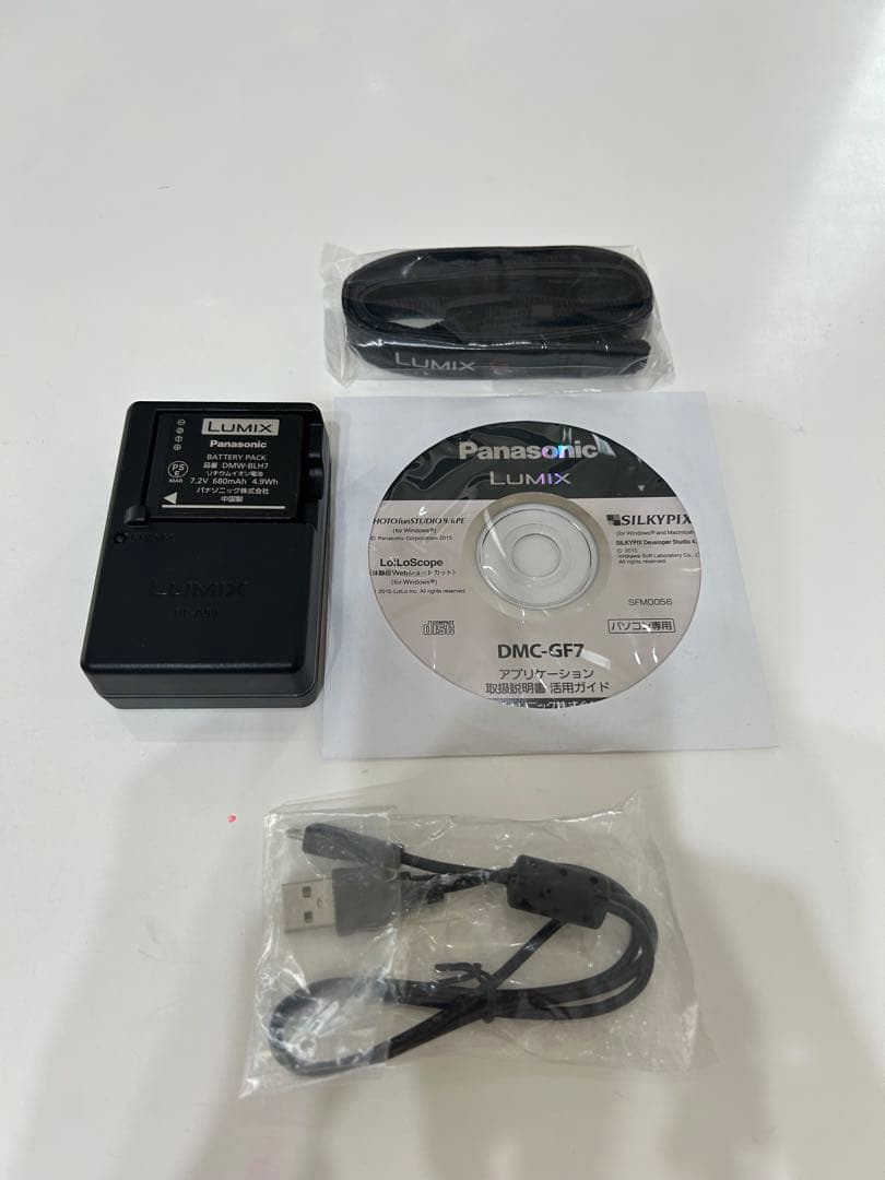 美品　Panasonic デジタル一眼カメラLUMIX DMC-GF7W ピンク