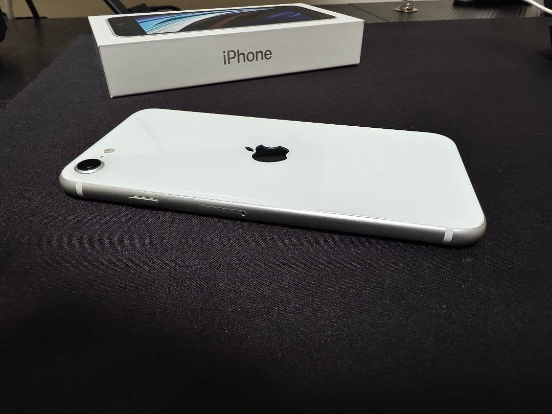 Apple iPhone SE 第2世代 ホワイト 本体のみ