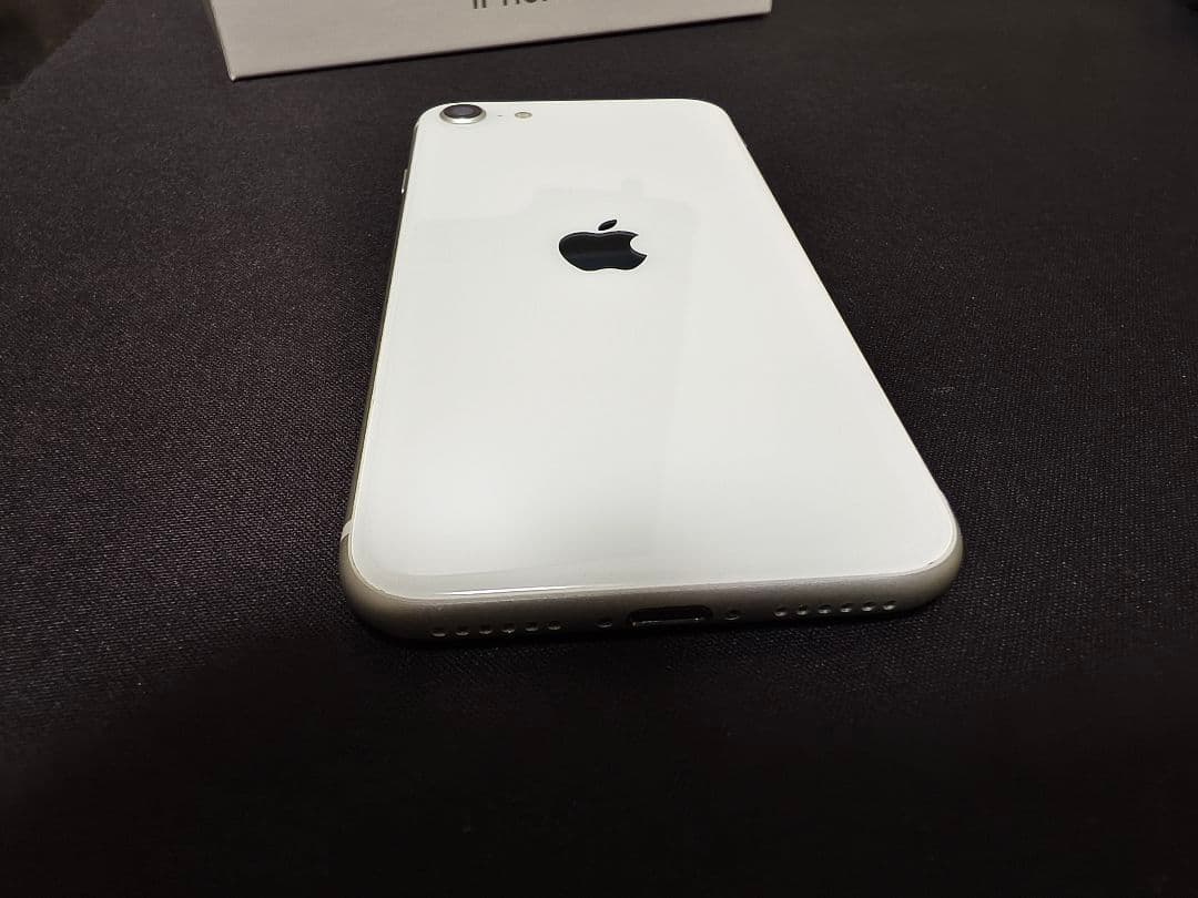 Apple iPhone SE 第2世代 ホワイト 本体のみ