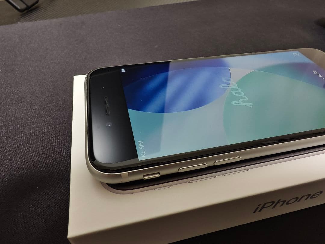 Apple iPhone SE 第2世代 ホワイト 本体のみ