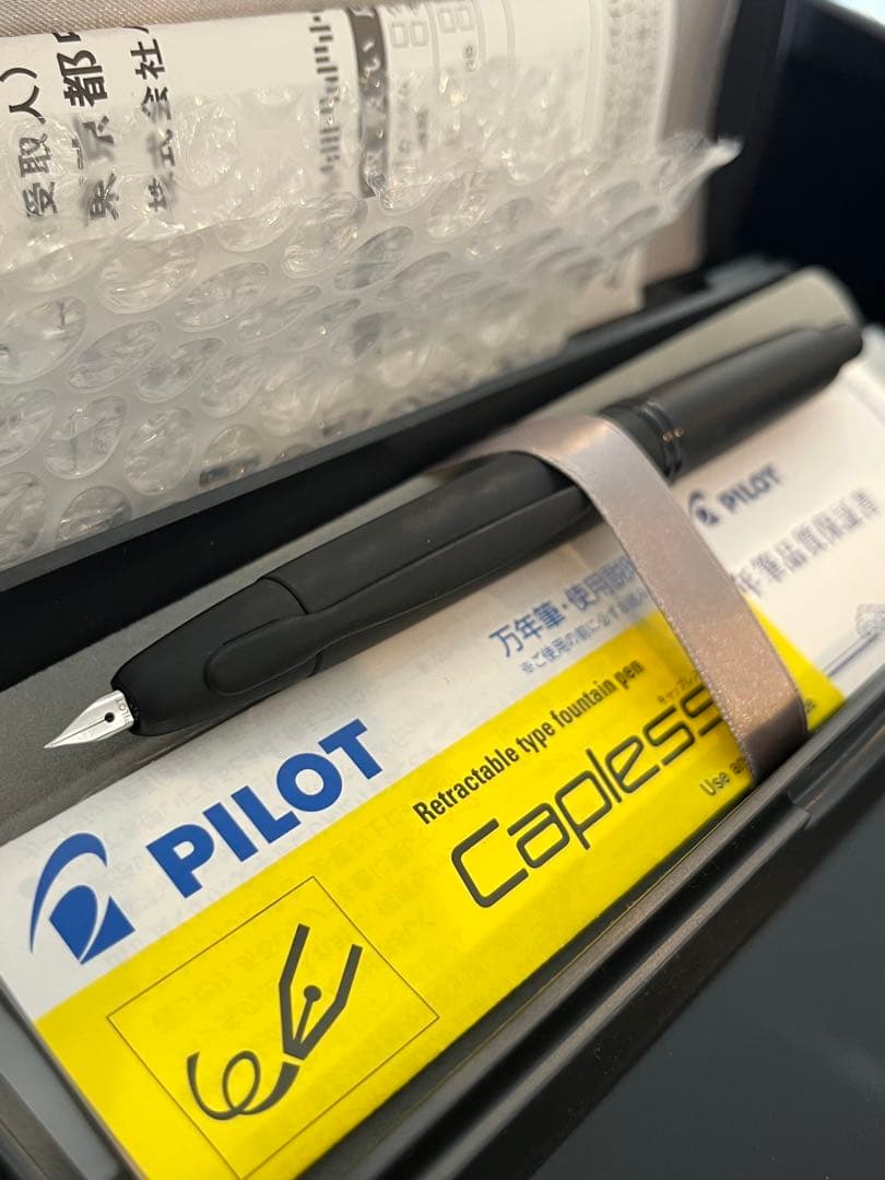 PILOT Capless ノック式　万年筆 マットブラック