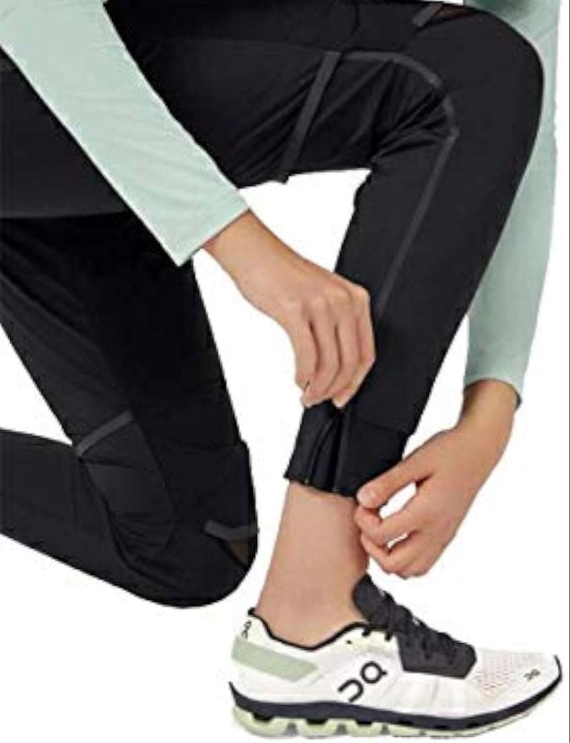 On ランニングパンツ ブラック ウインドパンツ レディース XS