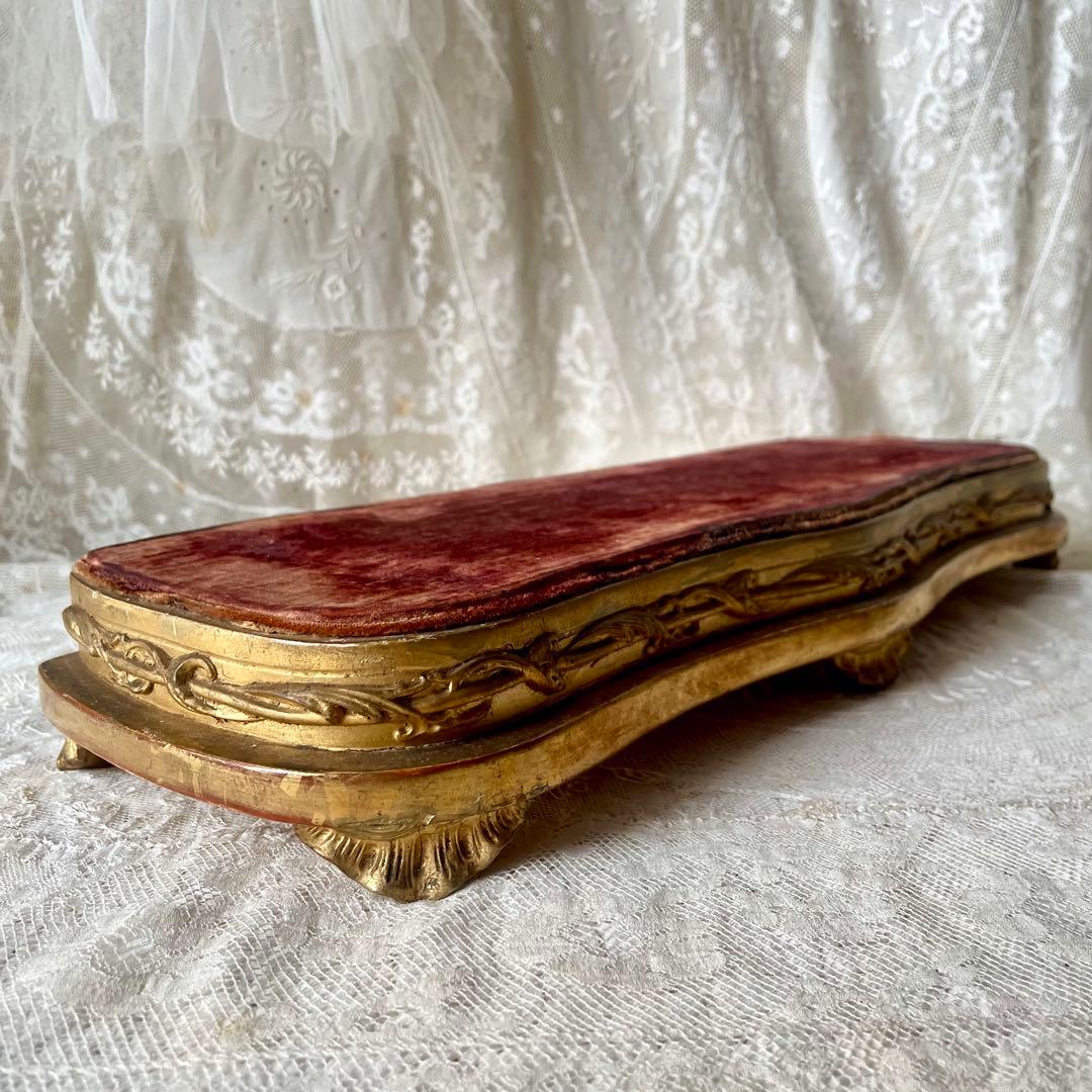 ディスプレイ台座　ポワドレ　フランスアンティーク　店舗什器　ゴールド　ベロア張り