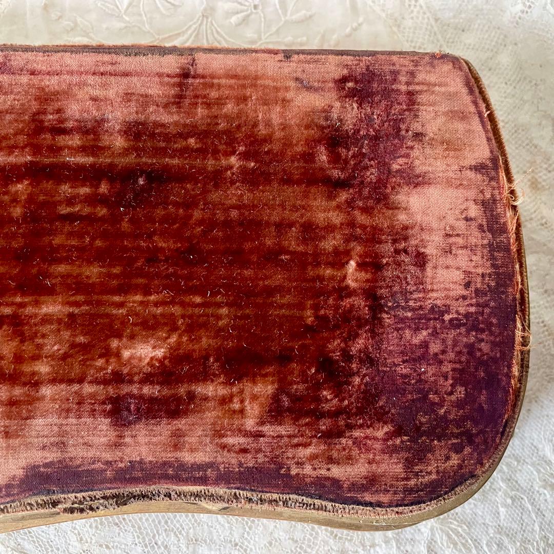 ディスプレイ台座　ポワドレ　フランスアンティーク　店舗什器　ゴールド　ベロア張り