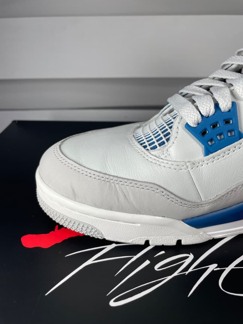 エアジョーダン4 ミリタリーブルー (2024)