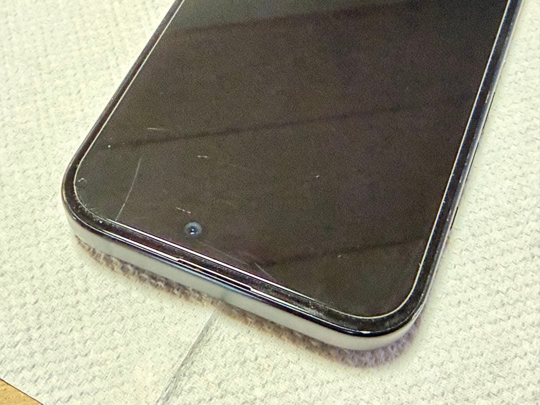 yuki　iPhone15 ブラック256GB カナダ版シャッター音なし