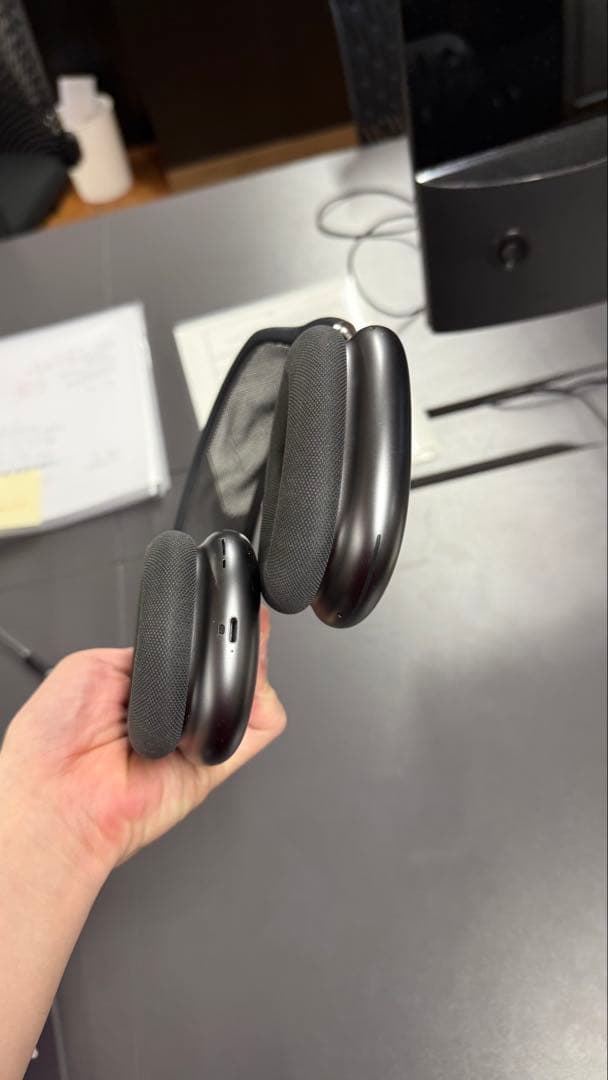 Airpods pro Maxヘッドフォン