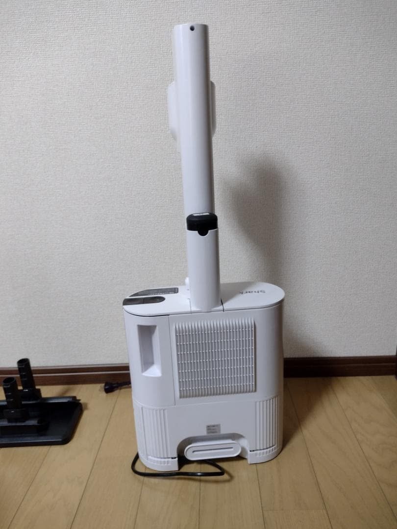 シャーク★コードレスクリーナー★LC501JGY★バッテリー新品と同等★