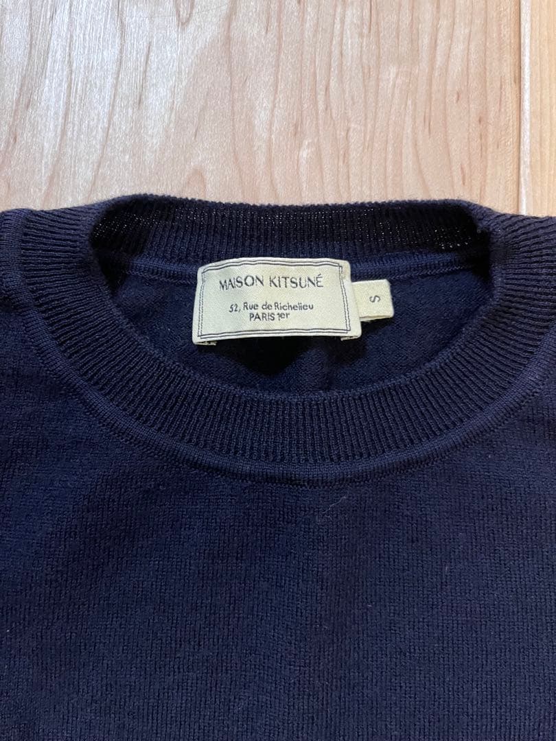【当日または翌日発送】 MAISON KITSUNÉ ネイビー セーター S