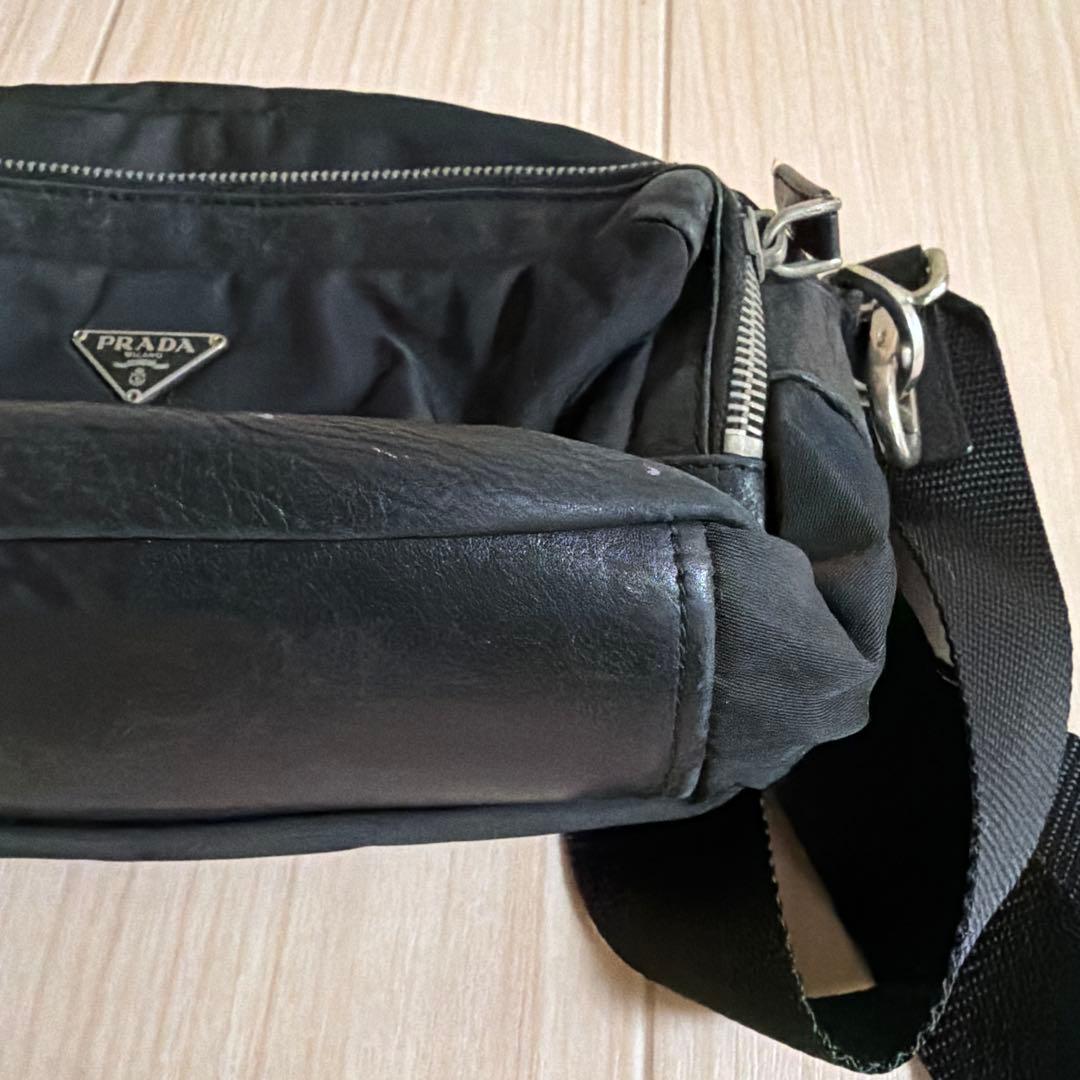 プラダ　ショルダーバッグ