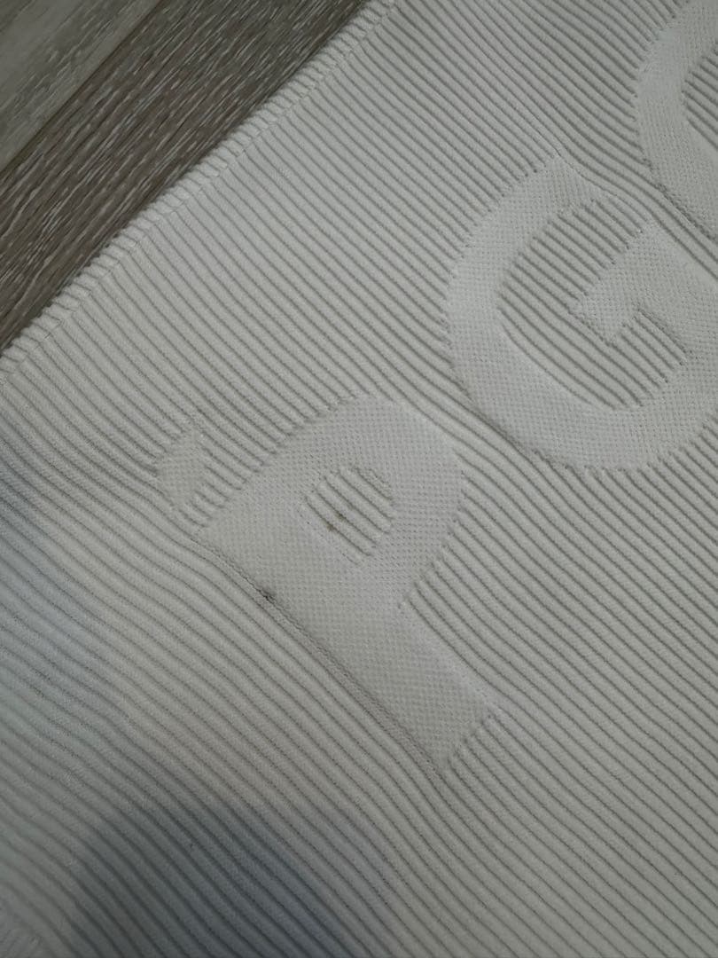 PGGパーリーゲイツ凹凸ロゴいりセーター