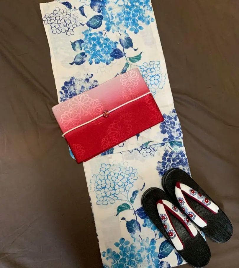 画像の 黄色 半幅帯付き◆高級変わり織◆涼し蒼青紫陽花(あじさい)の薄墨浴衣◆