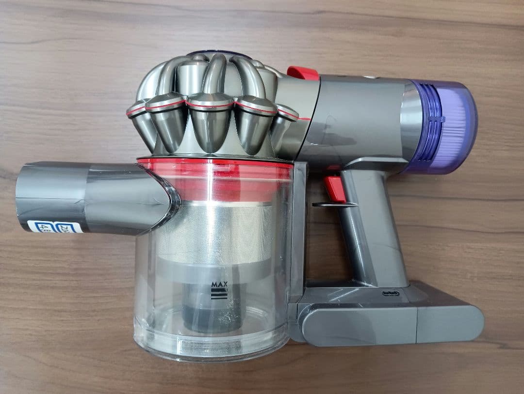 動作確認済　Dyson コードレス掃除機　V8 各種アタッチメント付き　家電