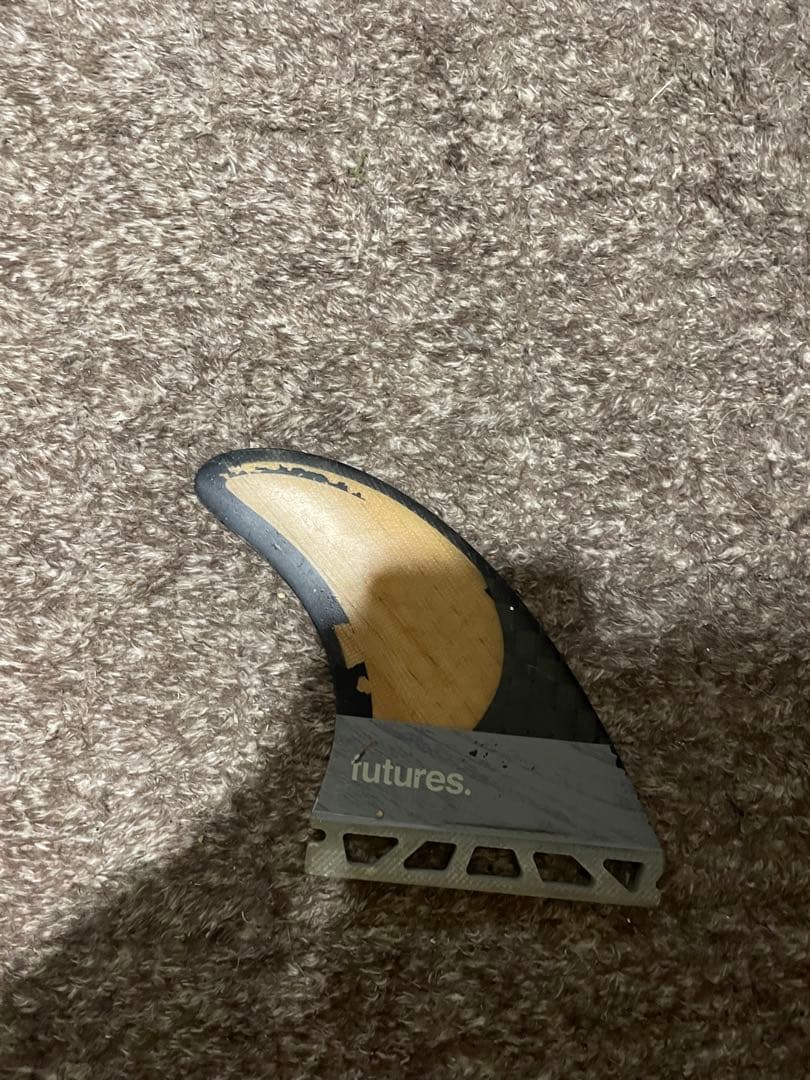 FUTURES フィンROB MACHADO 2.0 CARBON/BAMBOO