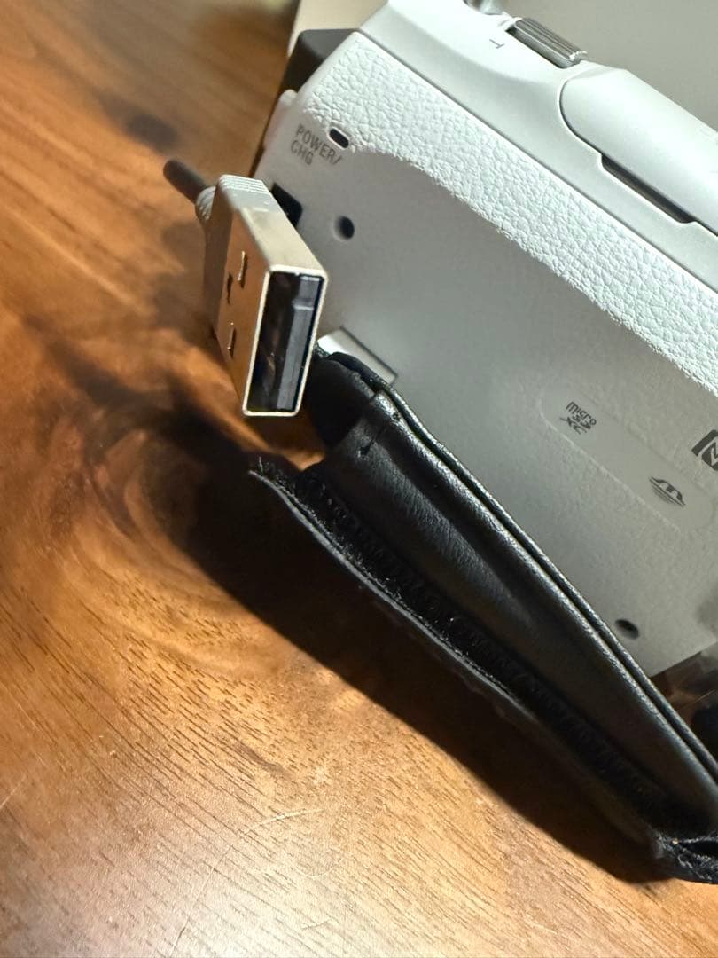 リボンさんSONY HDR-CX670 ハンディカム スペアバッテリー付き