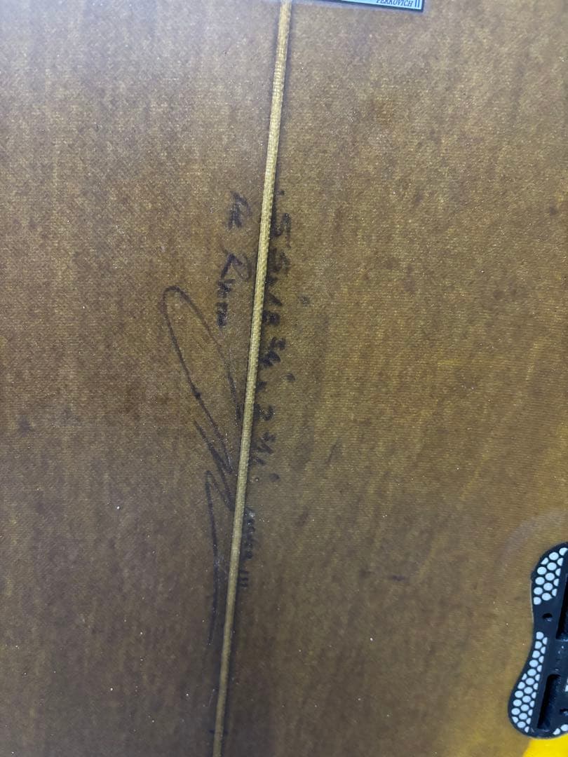 ホワイト/イエロー スワローテール サーフボード