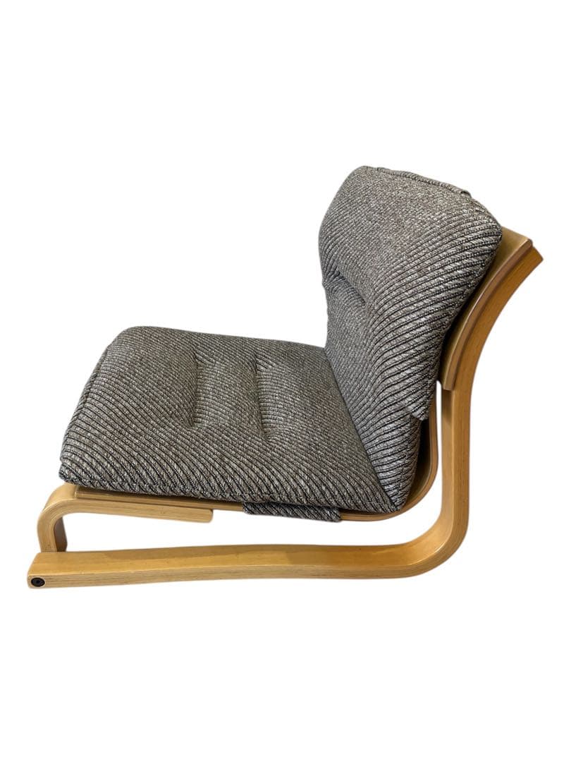 徳島県立工業技術センター　新日本木工　曲木　低座椅子　胡坐楽座椅子　腰痛防止