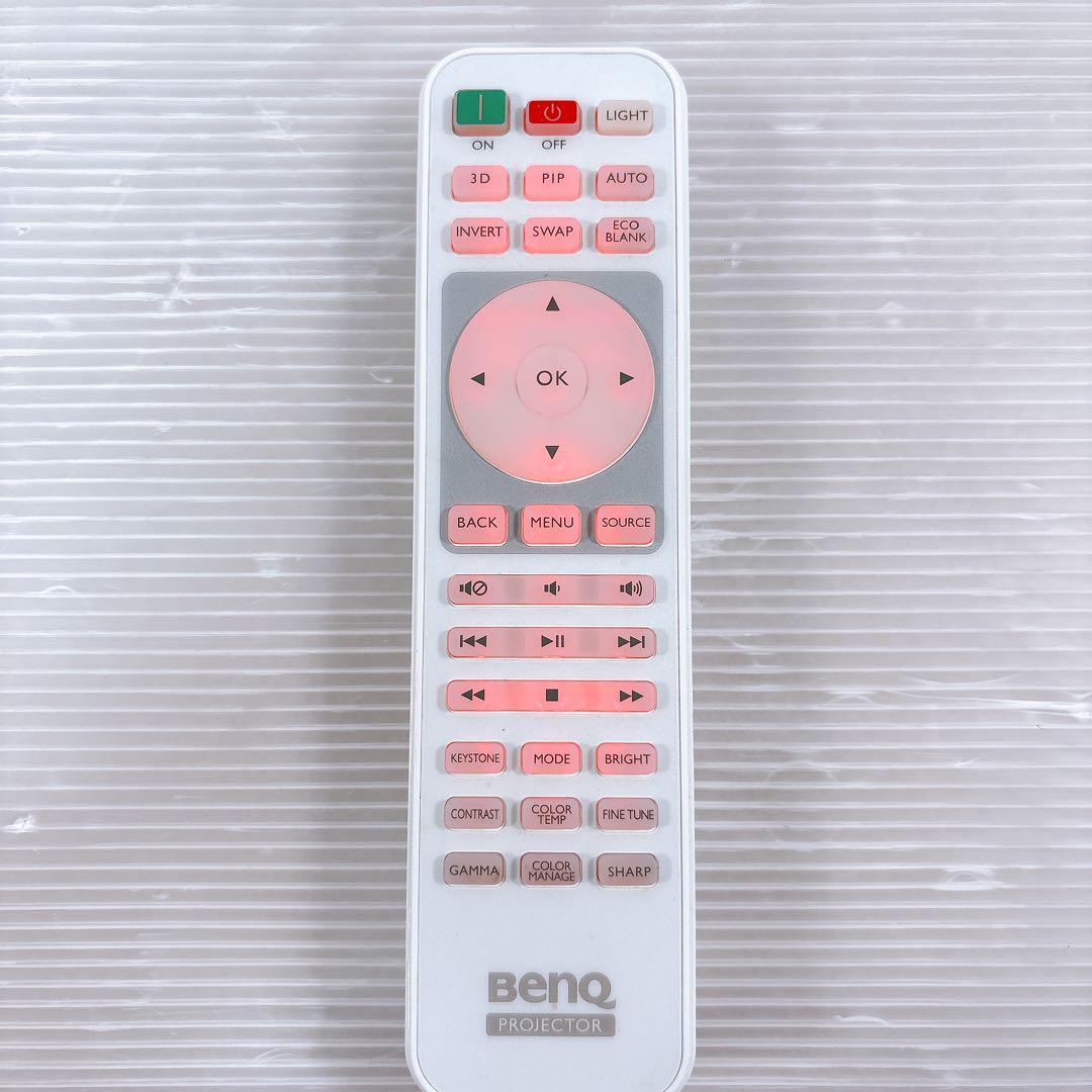 【極美品】BenQ ベンキュー HT1070 プロジェクター ホームシアター