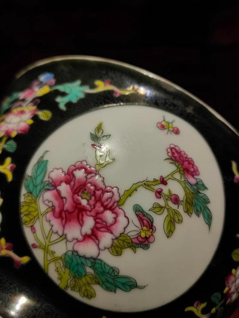 珐琅彩 瓷碗｜雍正様式 款識あり｜墨地釉 開窗 花卉文