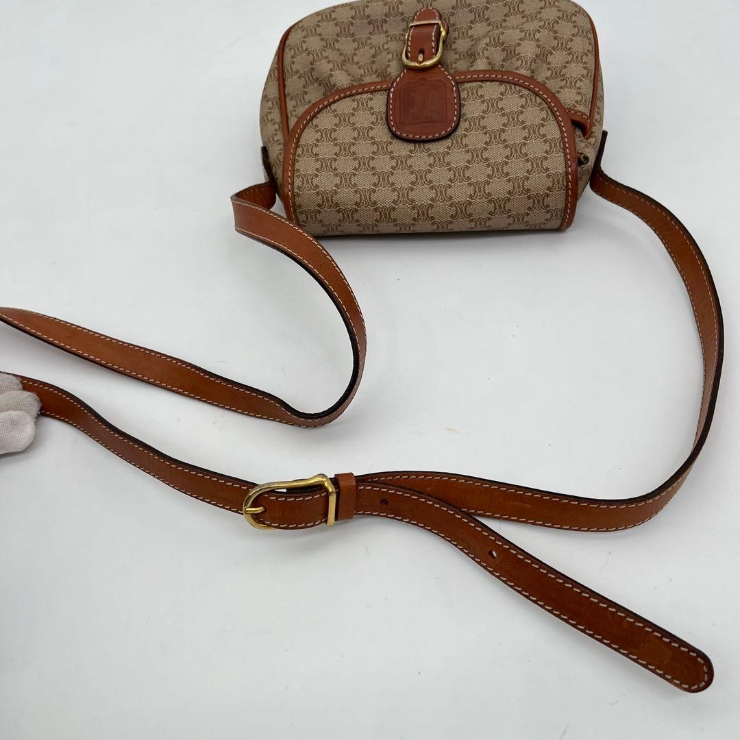 【美品】CELINE ショルダーバッグ 斜めがけ ホワイトマカダム柄 トリオンフ