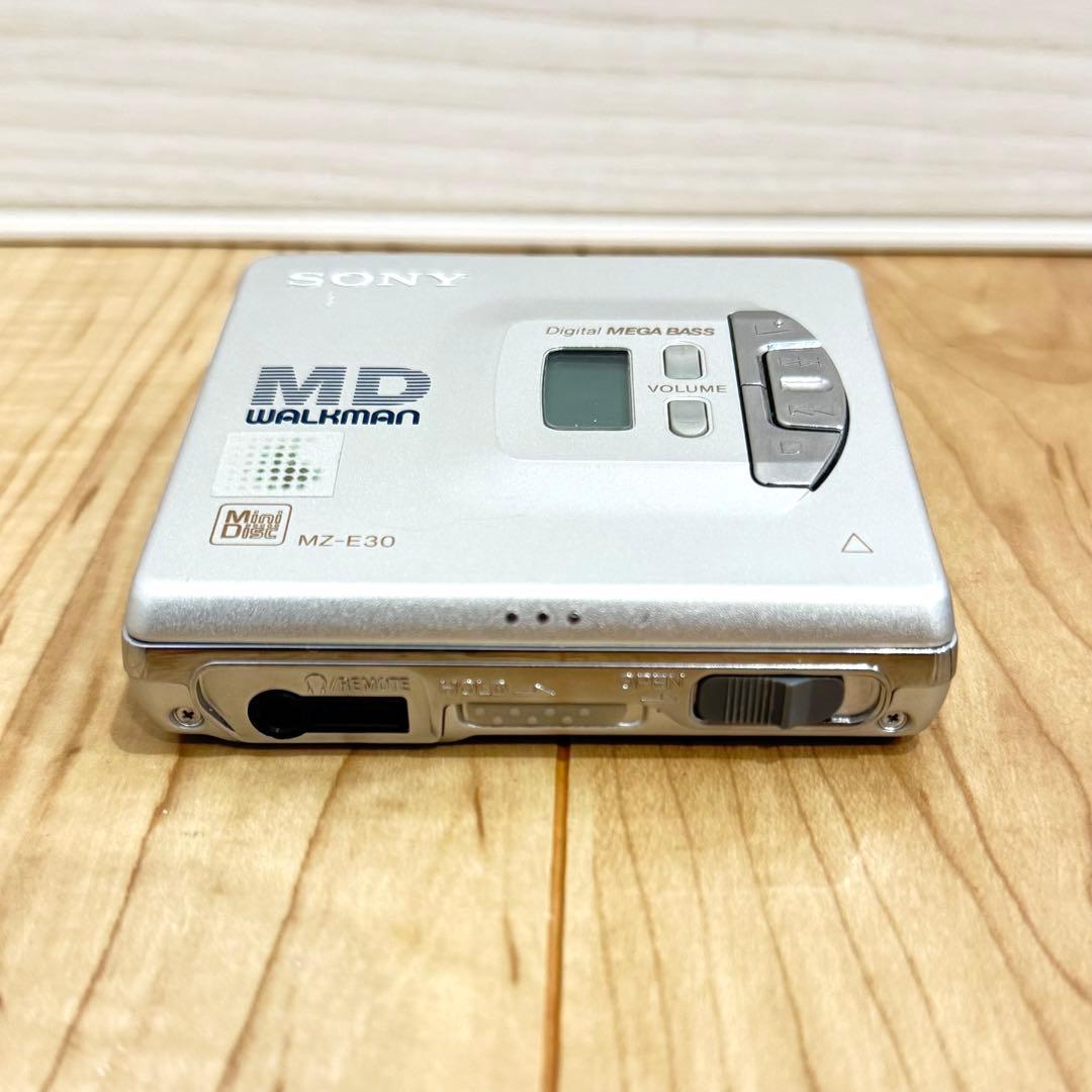 【希少】　SONY ソニー　MZ-E30 ポータブルMDプレイヤー　付属品多数
