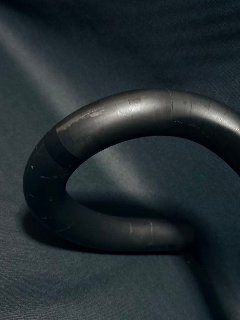 ボントレガーXXX VR-C カーボンハンドル クランプ痕、凹みあり