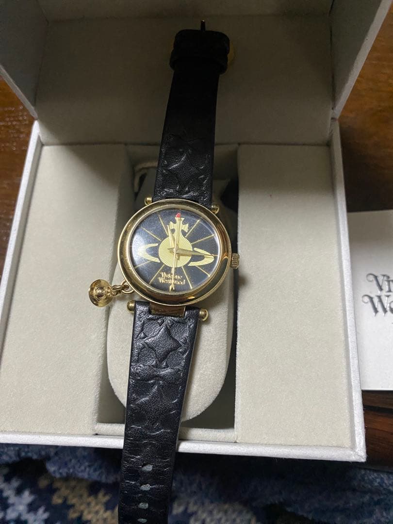 Vivienne Westwood アナログ時計 黒金