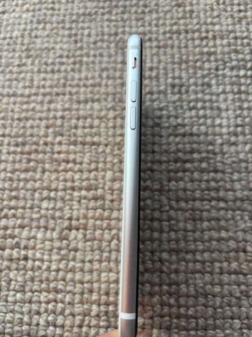 【SIMフリー】 Apple iPhone SE (第2世代) ホワイト 美品