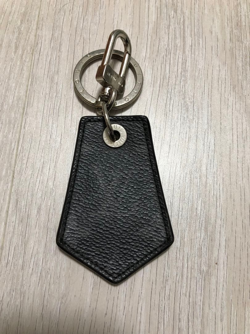 Louis Vuitton キーホルダー スタッズ付き 保存袋付き