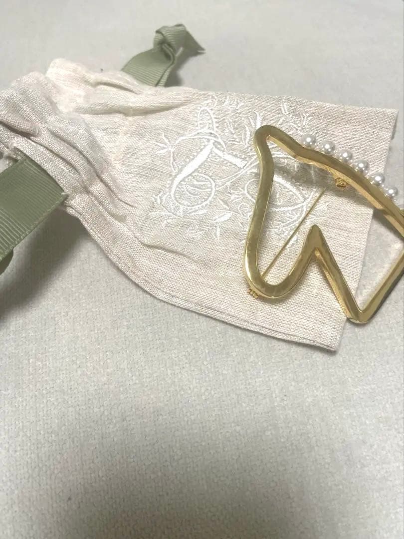 専用　SEVEN TEN by miho kawahito ブローチ　お馬さん