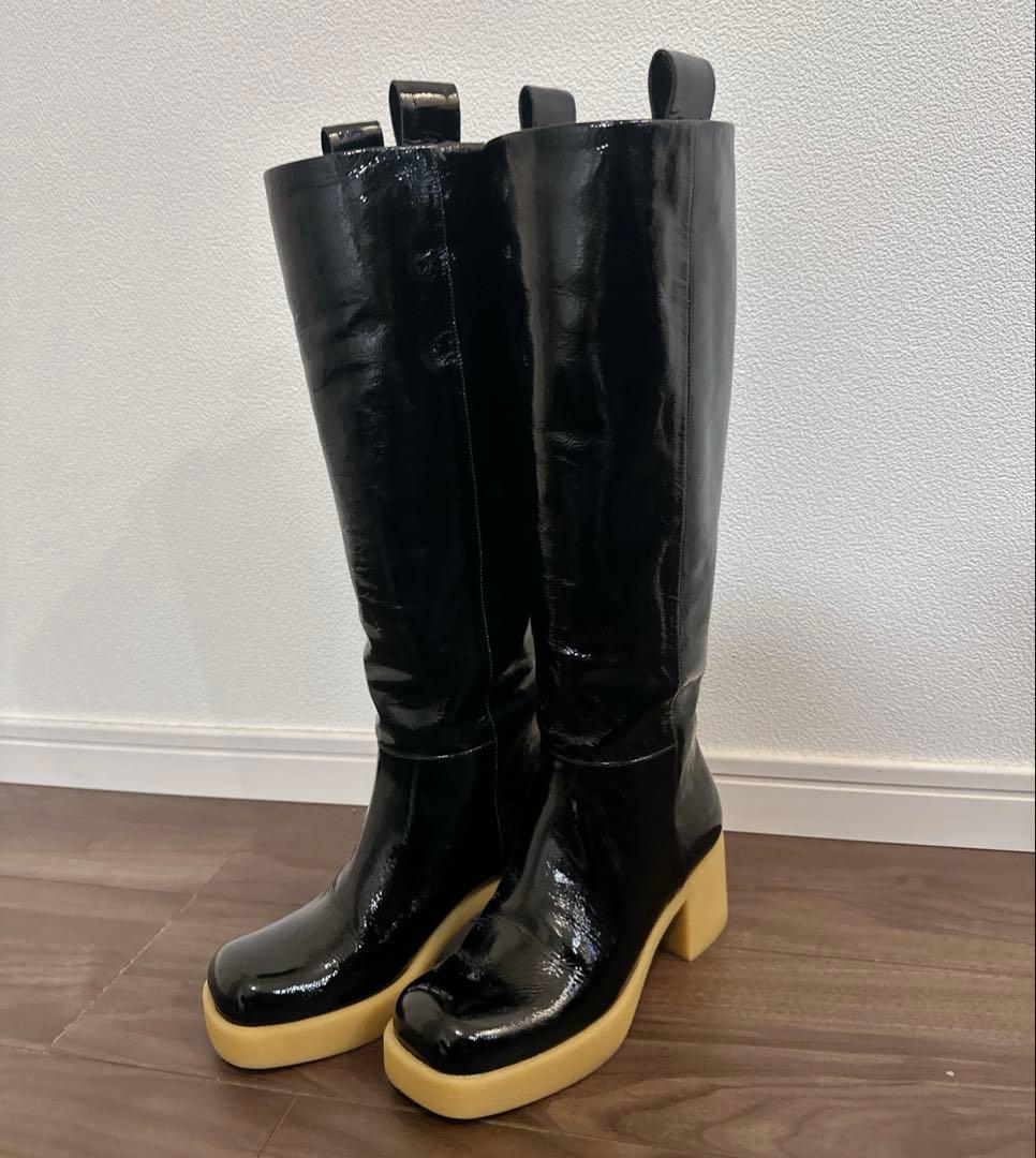 美品　miumiu ミュウミュウ　パテント　ロングブーツ