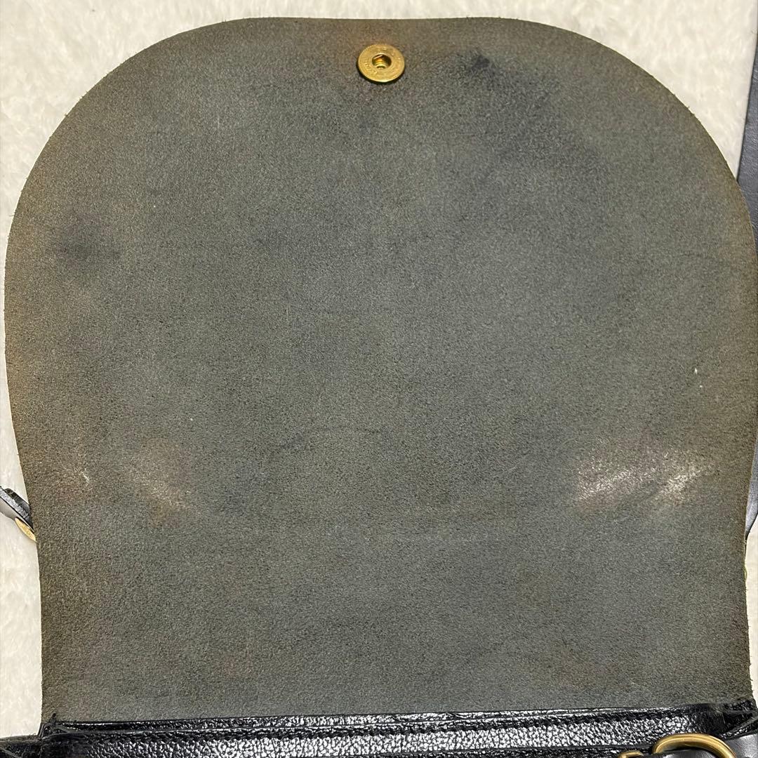 ILBISONTE イルビゾンテ　ブラック　レザー　ショルダーバッグ