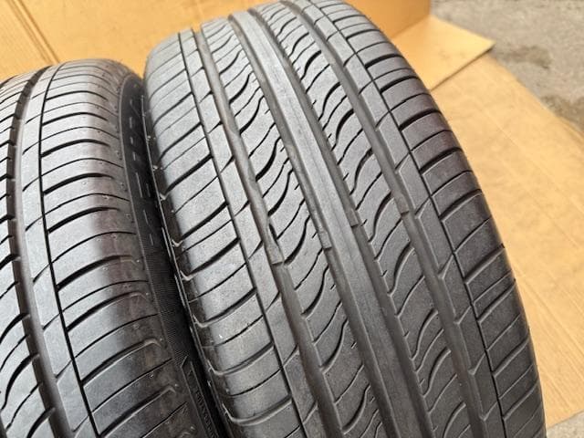専用　希少!!トヨタ センチュリー 純正 キャップ付き 225/60R16