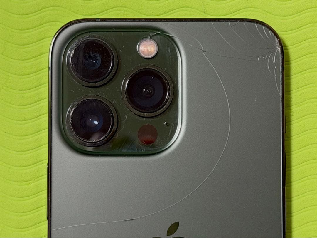 Apple iPhone 13 Pro アルパイングリーン 本体（おまけ付き）