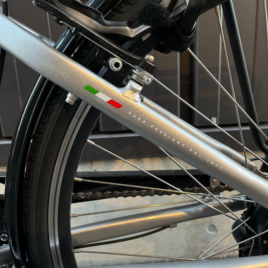 極美品　benelli 電動アシスト自転車 シルバー