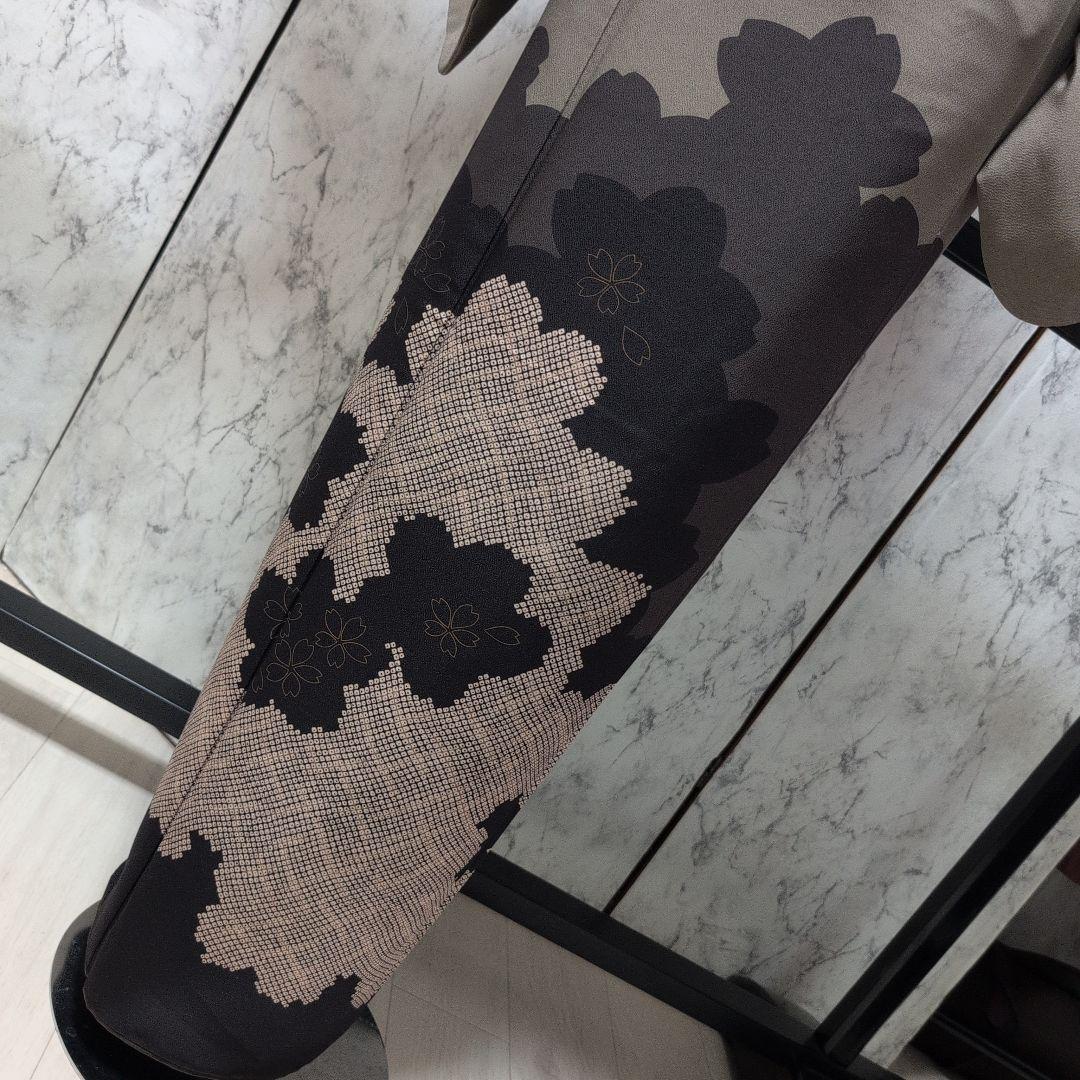 mamamaiii様 絹ポリ　付け下げ茶系　桜さく柄　美品　アッシュブラウン系
