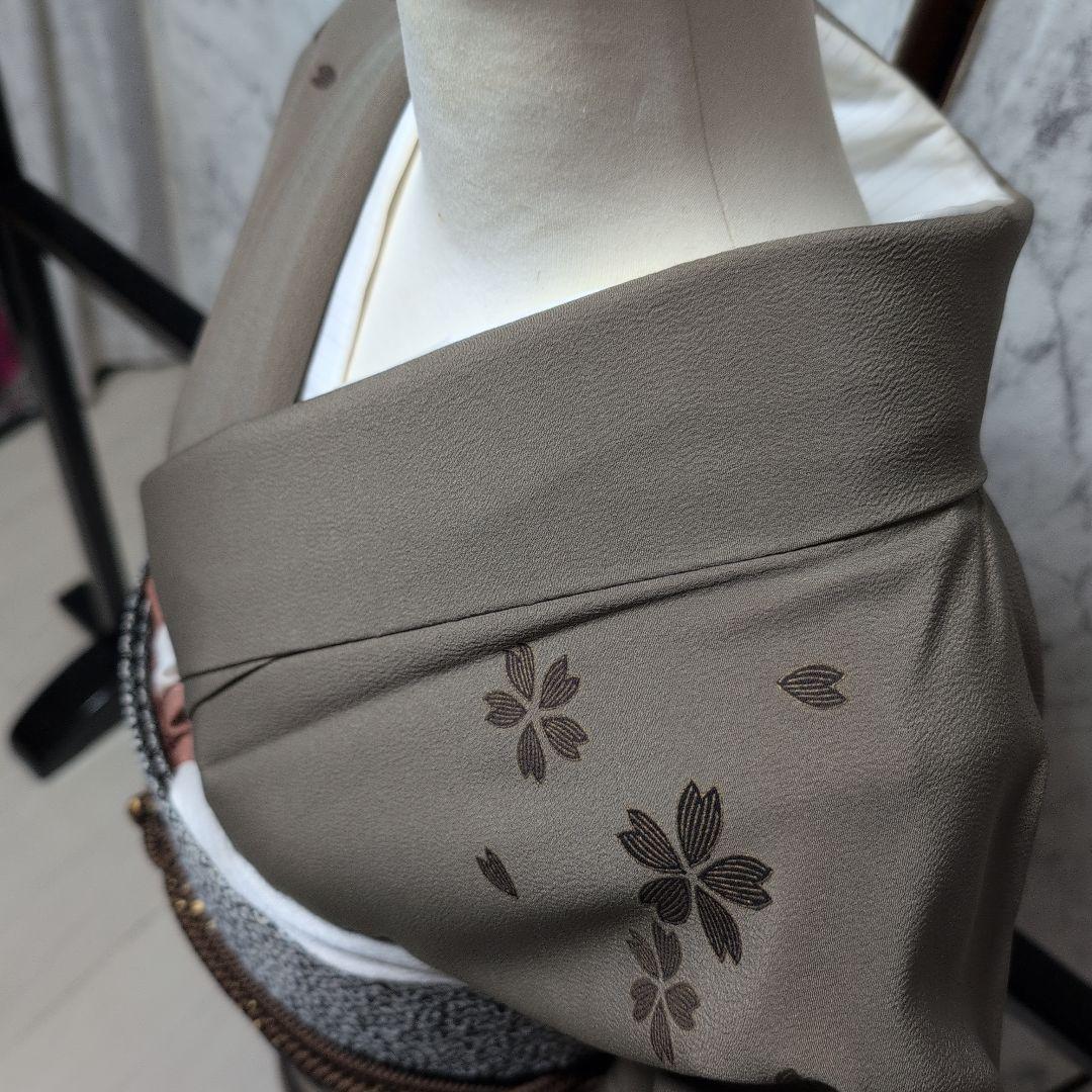 mamamaiii様 絹ポリ　付け下げ茶系　桜さく柄　美品　アッシュブラウン系