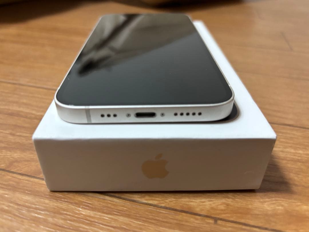 Apple iPhone 12ホワイト