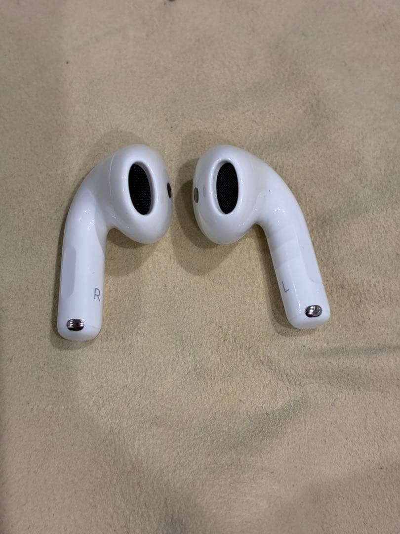 AirPods 4 本体 USB-C充電器対応