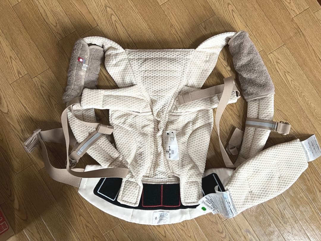 （美品）エルゴ抱っこ紐オムニブリーズErgobaby OMNI breeze