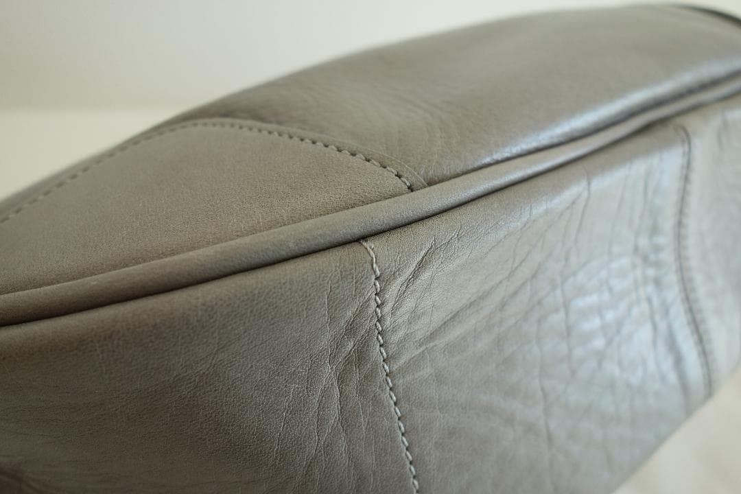 【美品】 aniary [アニアリ] ショルダーバッグ （ライトグレー）