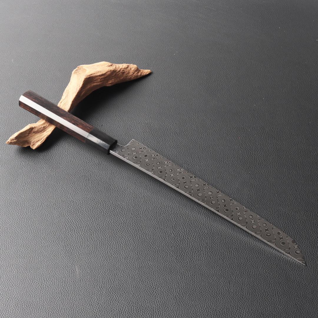 10082ダマスカス 先丸包丁 尺 海流紋 105層 黒檀黒水牛角白三本巻八角柄